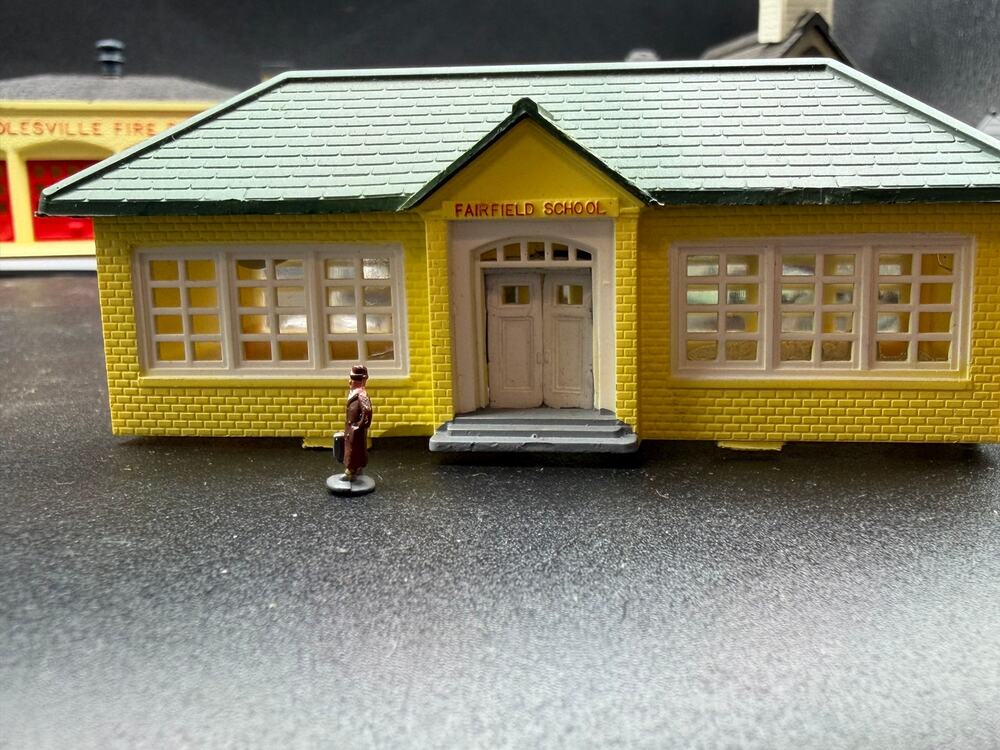 Vintage Bachmann N Scale Train Scenic Accessory Lot w/ Bachmann Box